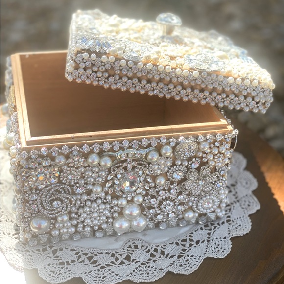 Frosted in Gems Keepsake Box - Picture 12 of 12